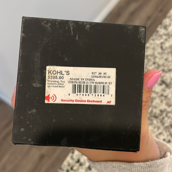 NWT 0.5 cttw Diamond Flower Cluster Stud Earrings & Necklace - Picture 5 of 5